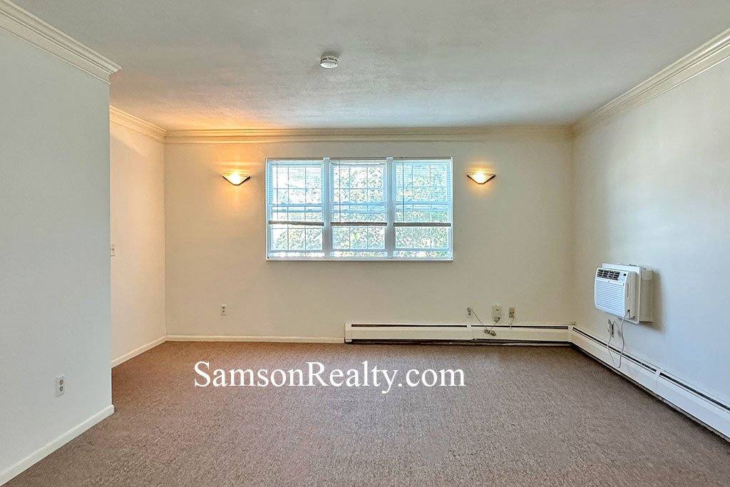 Apartment for rent at 45 Woodward #B, East Providence, RI 02914