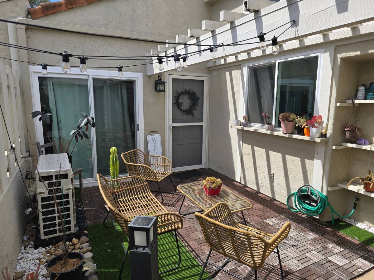 Apartment for rent at 6161 Caminito Baeza, San Diego, CA 92122