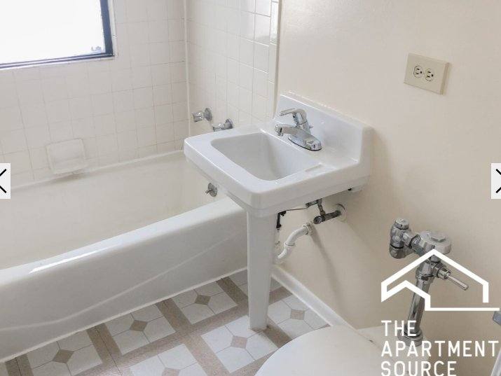 Apartment for rent at 621 W Melrose St #2, Chicago, IL 60657