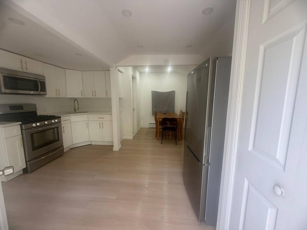 House for rent at 14 Woodland Circle S, Monroe, NY 10950
