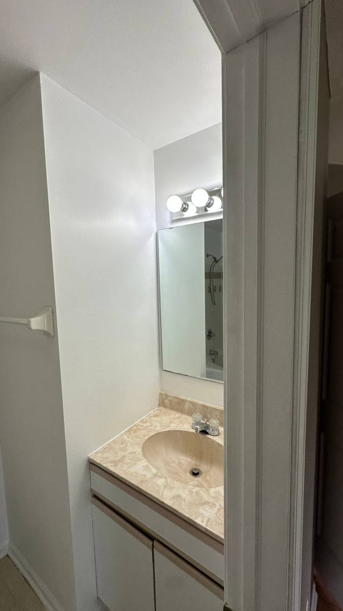 Townhouse for rent at 6004 Virginia St, Merrillville, IN 46410