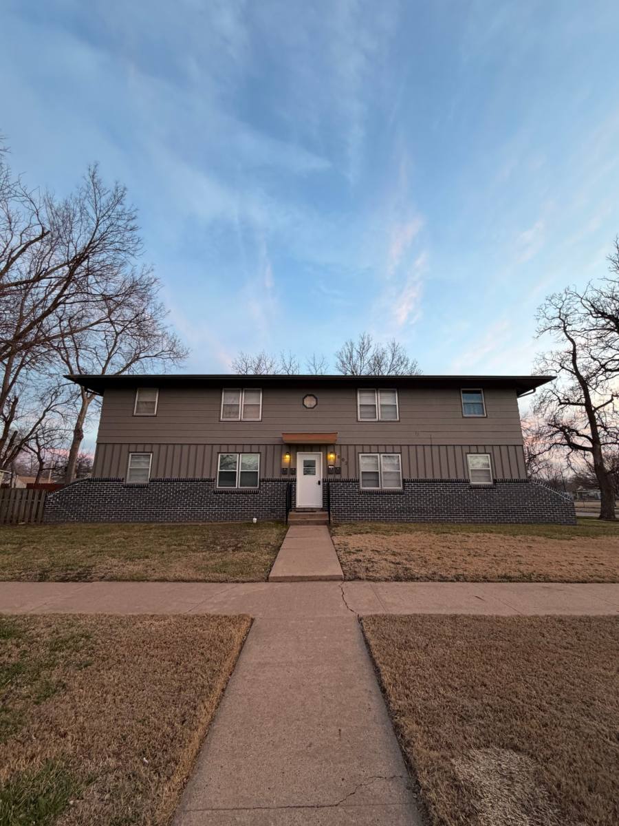 Apartment for rent at 1002 Johnstown Ave, Salina, KS 67401