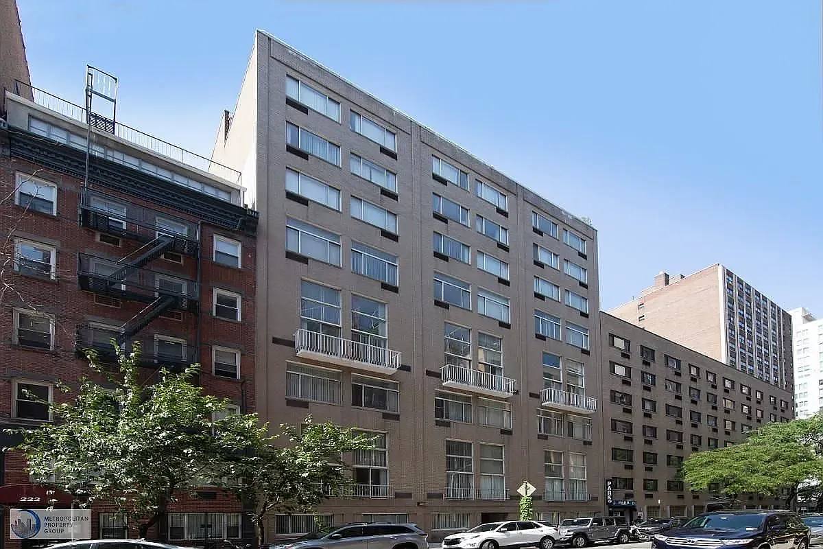 Apartment for rent at 220 E 24th St #4F, New York, NY 10010