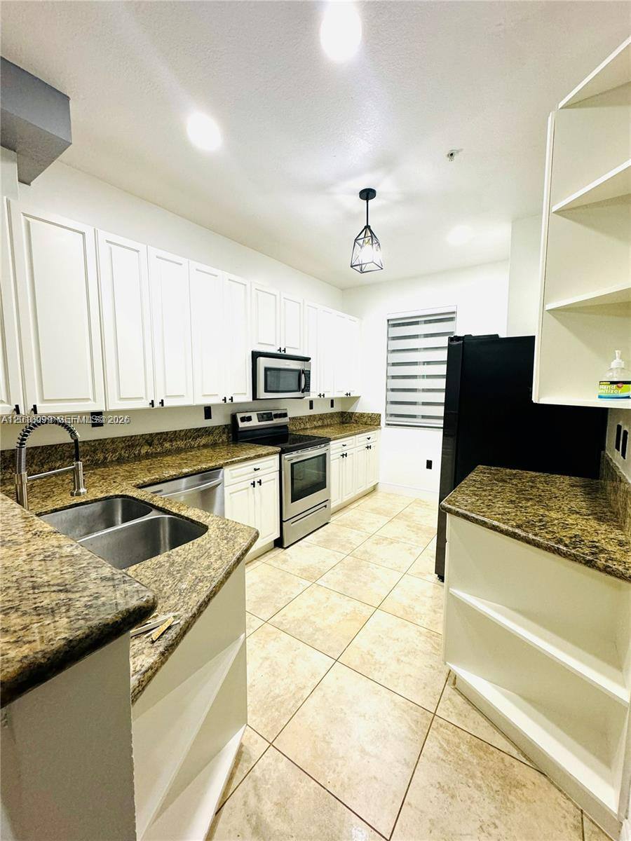 Condo for rent at 12430 SW 50th St, Hollywood, FL 33027