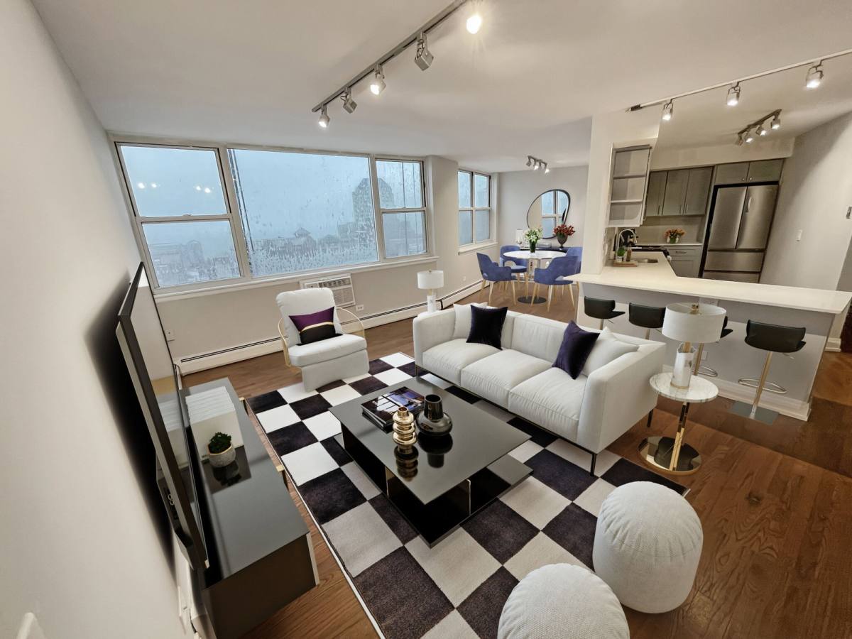 Apartment for rent at 5650 N Sheridan Rd #10C, Chicago, IL 60660