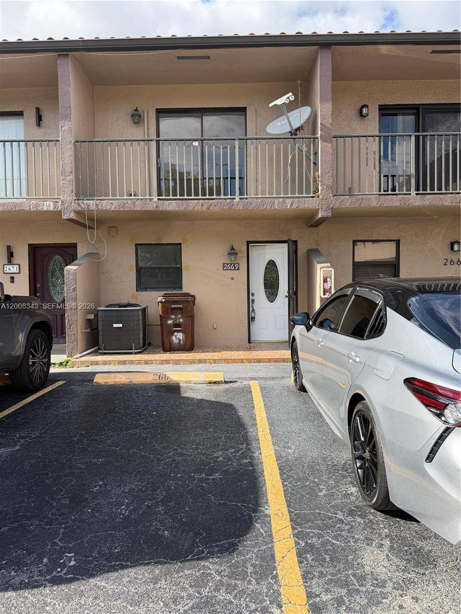 Townhouse for rent at 2669 W 52nd St, Hialeah, FL 33016