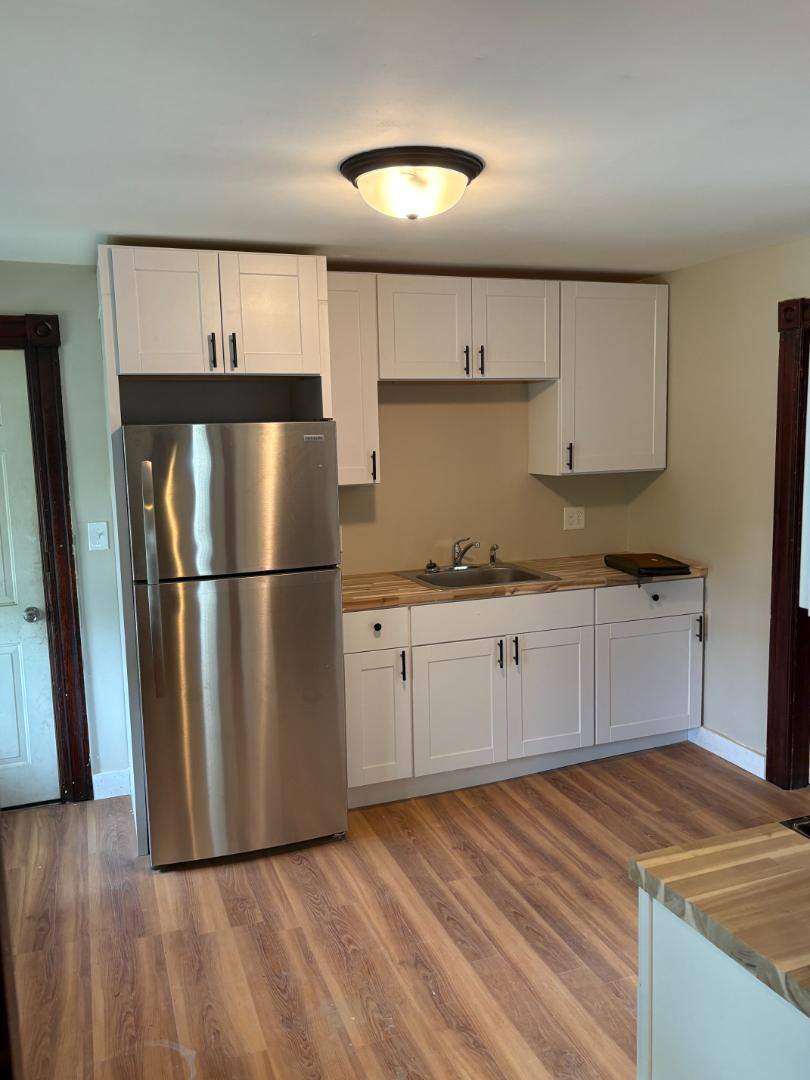 Townhouse for rent at 40 Allen St #2, Greenfield, MA 01301