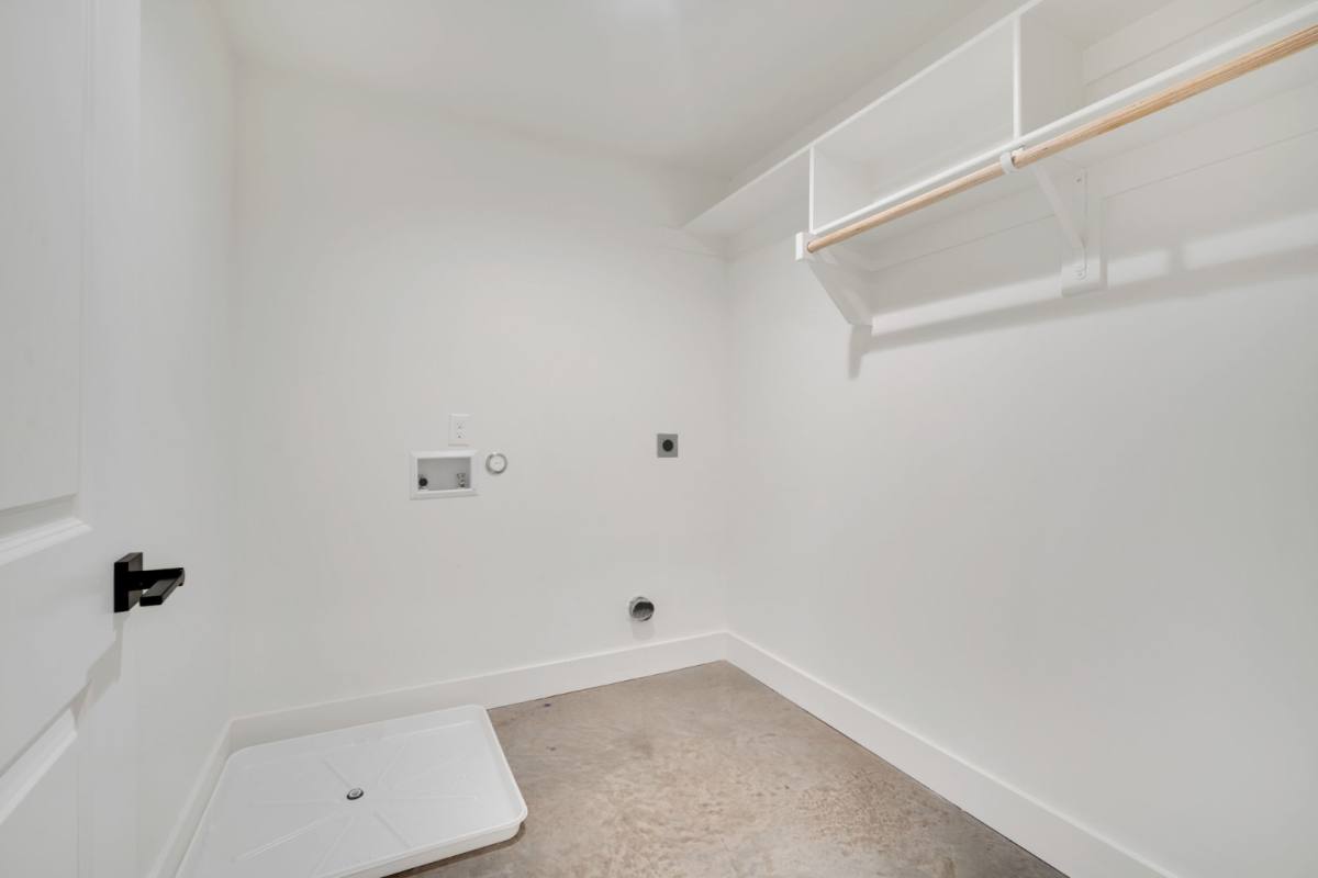 Apartment for rent at 301 W Main St #256, Midlothian, TX 76065