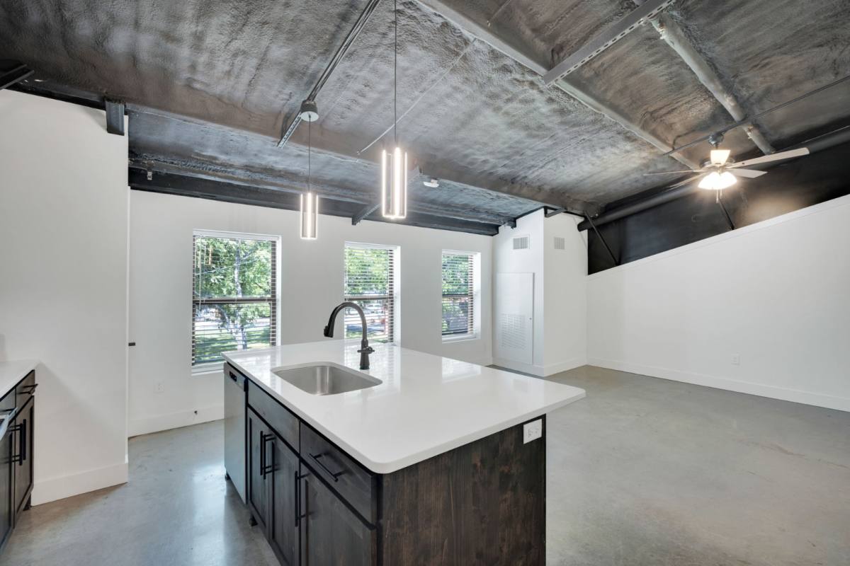 Apartment for rent at 301 W Main St #256, Midlothian, TX 76065