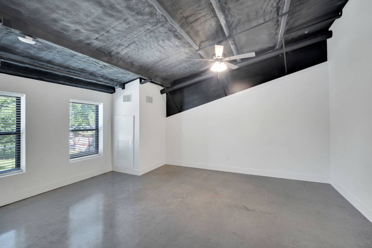 Apartment for rent at 301 W Main St #256, Midlothian, TX 76065