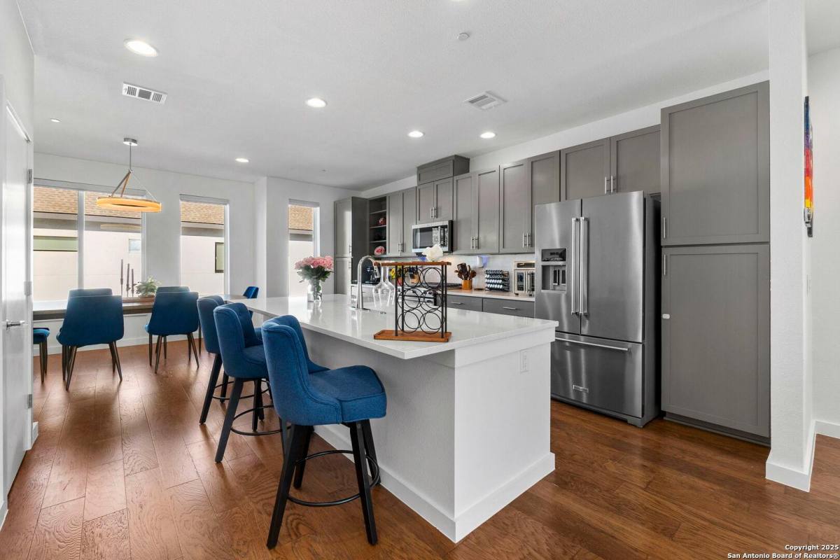 Townhouse for rent at 102 Tendick St 602 #UNI, San Antonio, TX 78209