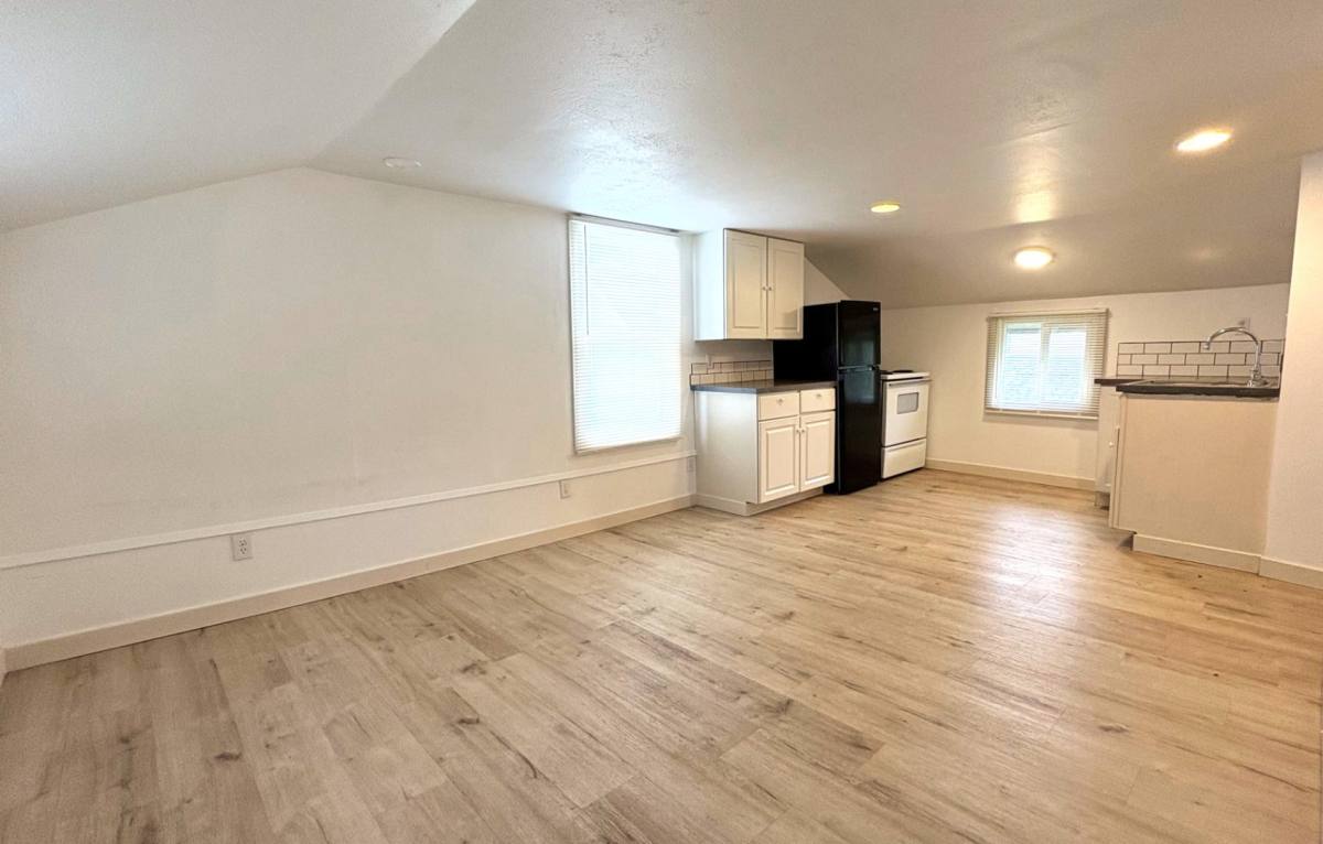 Apartment for rent at 4512 Pacific Way #SEAGULL'S Nest, Seaview, WA 98644