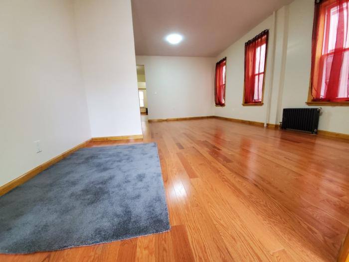 Townhouse for rent at 21 Battery Ave, Brooklyn, NY 11228