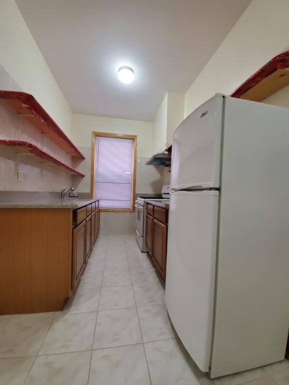 Townhouse for rent at 21 Battery Ave, Brooklyn, NY 11228
