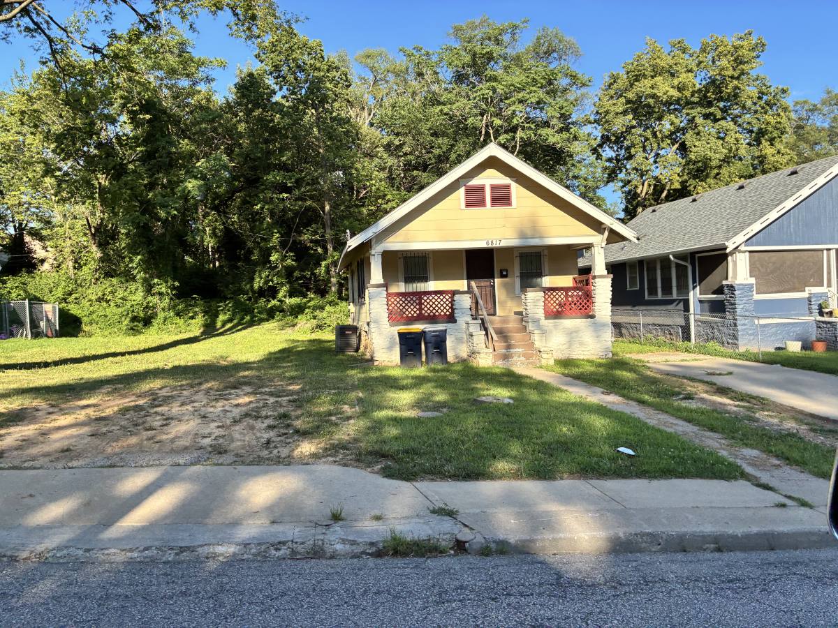 House for rent at 6817 Cleveland Ave, Kansas City, MO 64132