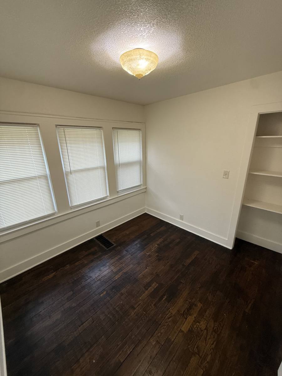 House for rent at 6817 Cleveland Ave, Kansas City, MO 64132