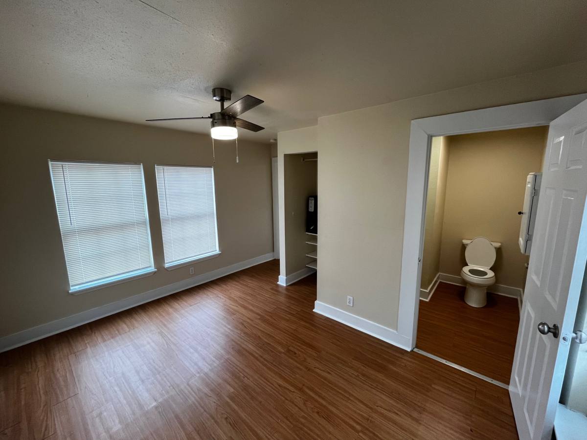 Apartment for rent at 905 W Lynwood Ave #3, San Antonio, TX 78201