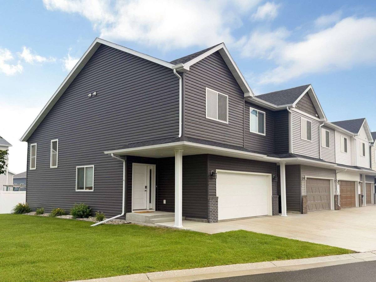 Townhouse for rent at Southridge Townhomes, 6402-6496 21st St S, Fargo, ND 58104