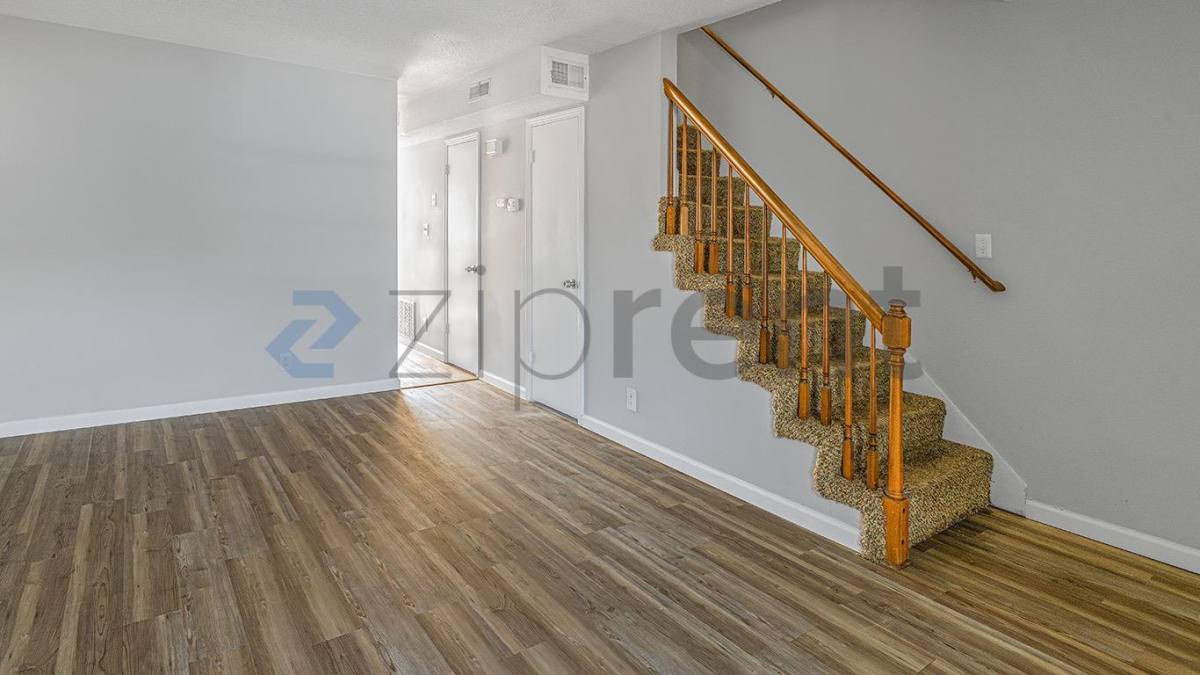813 Golf View Place #B, Clarksville, TN 37043 - Apartment for Rent - Image 5