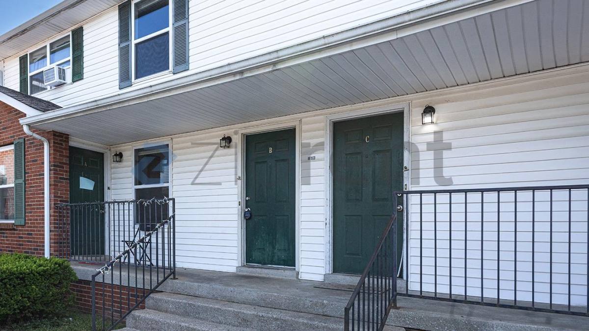 813 Golf View Place #B, Clarksville, TN 37043 - Apartment for Rent - Image 2