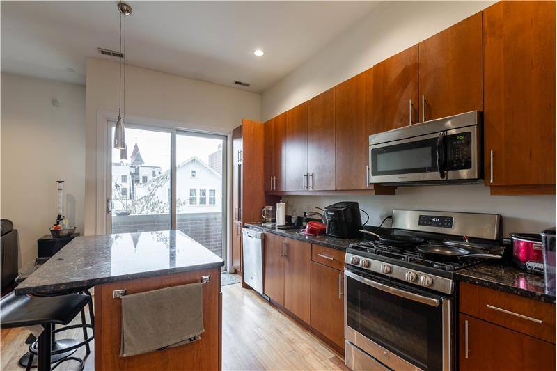 Apartment for rent at 1354 W Augusta, Chicago, IL 60642
