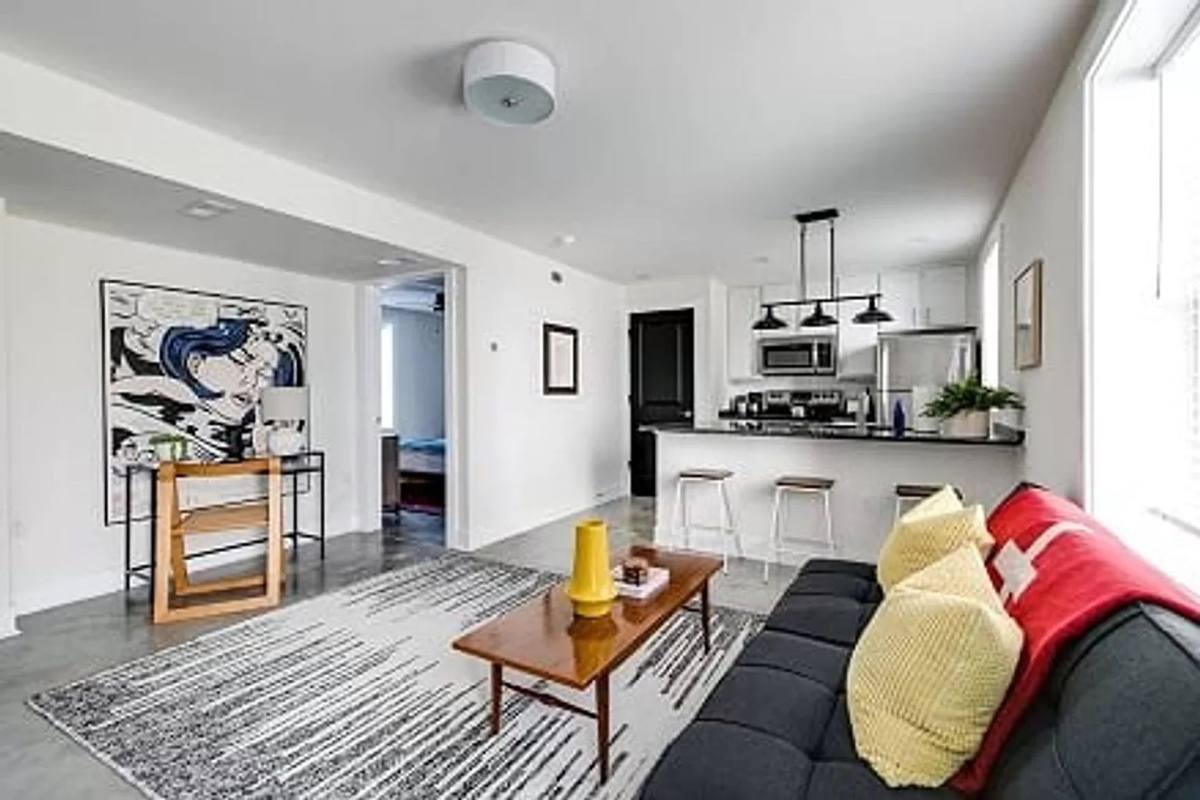 Apartment for rent at 3005 E Franklin St, Richmond, VA 23223