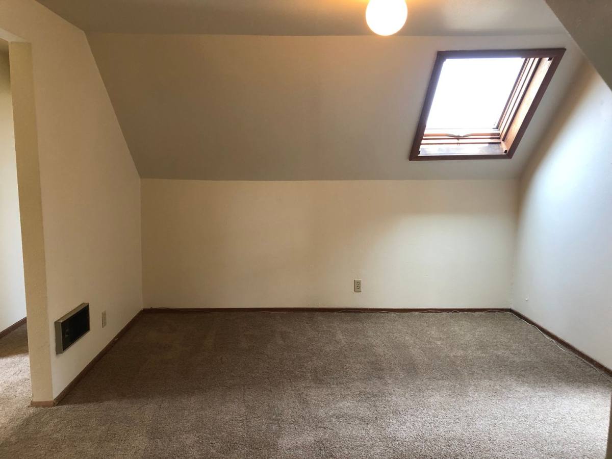 Apartment for rent at 312 314 316 E, Eugene, OR 97401