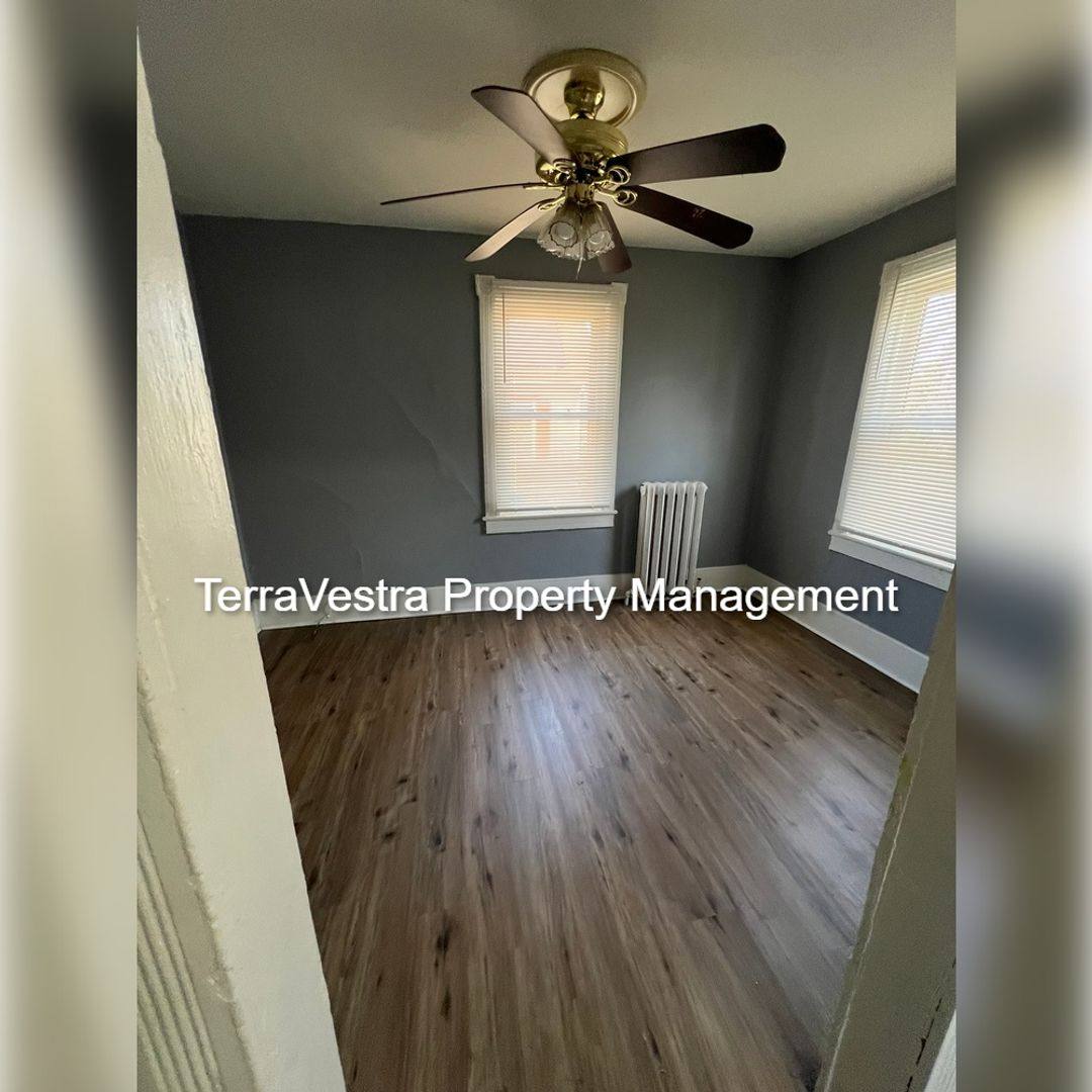 Apartment for rent at 31 S Myrtle, Vineland, NJ 08360