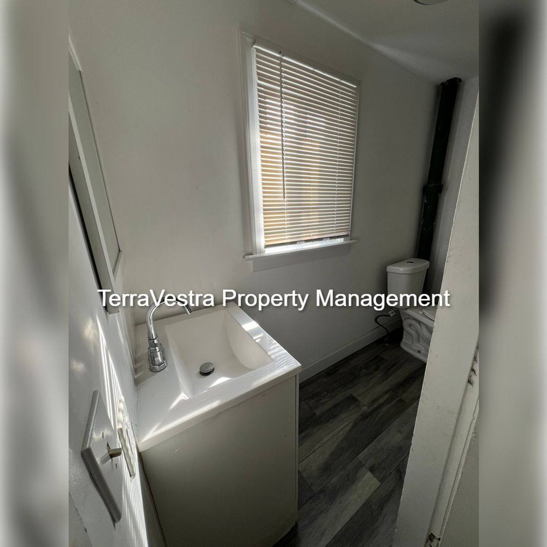 Apartment for rent at 31 S Myrtle, Vineland, NJ 08360