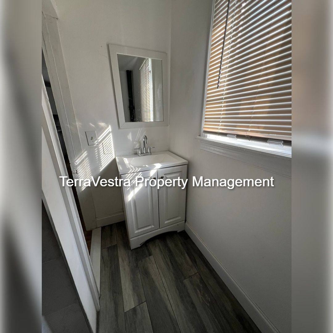 Apartment for rent at 31 S Myrtle, Vineland, NJ 08360