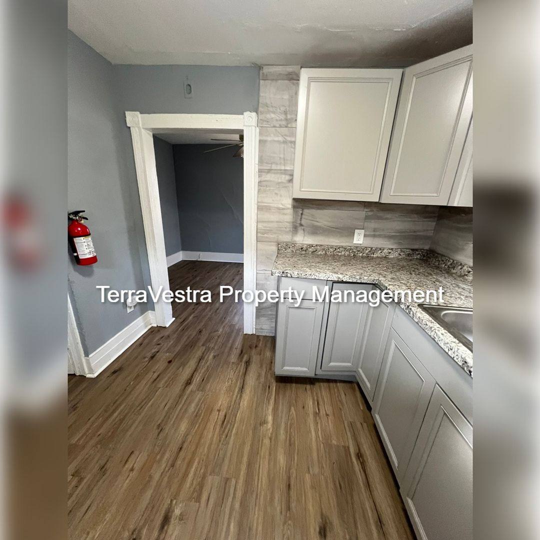 Apartment for rent at 31 S Myrtle, Vineland, NJ 08360