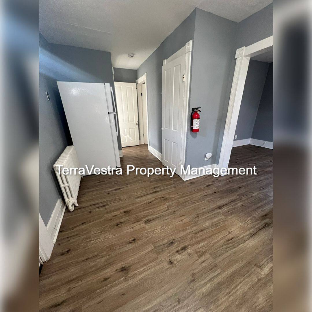Apartment for rent at 31 S Myrtle, Vineland, NJ 08360