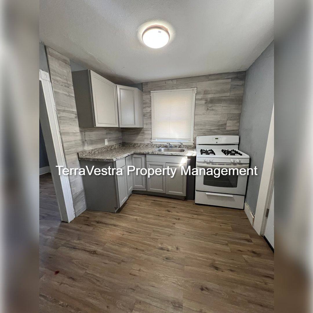 Apartment for rent at 31 S Myrtle, Vineland, NJ 08360