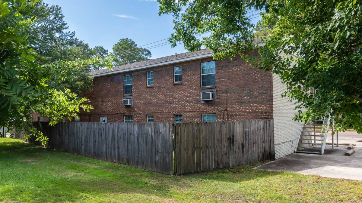 Apartment for rent at 2307 W 4th St, Hattiesburg, MS 39401
