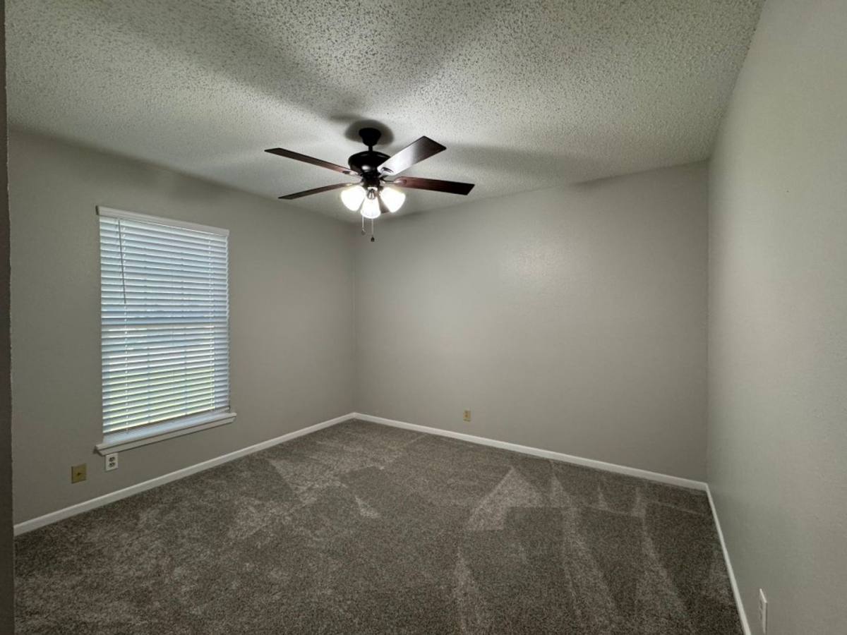 Apartment for rent at 905 Simpson, Victoria, TX 77904