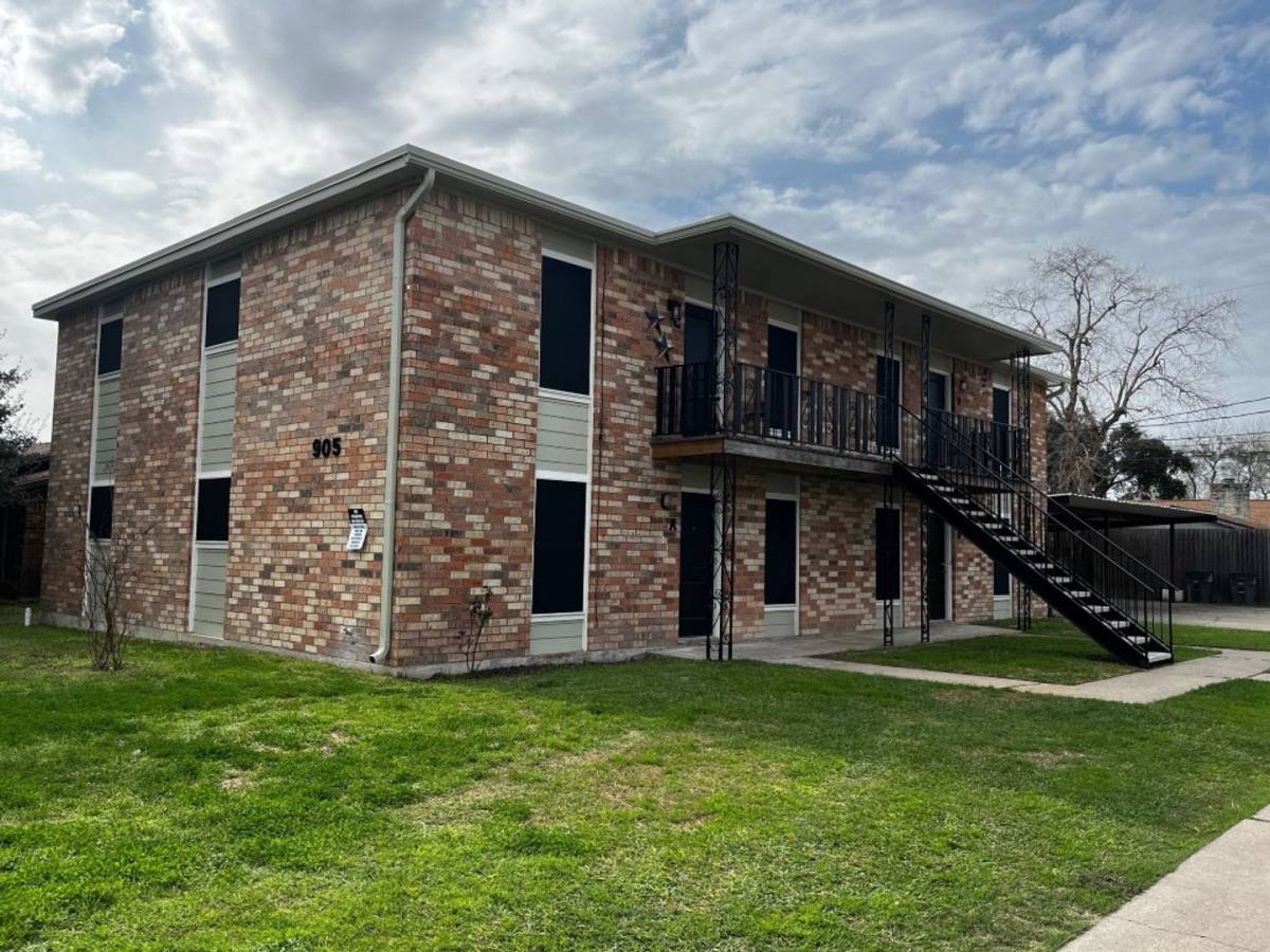 Apartment for rent at 905 Simpson, Victoria, TX 77904