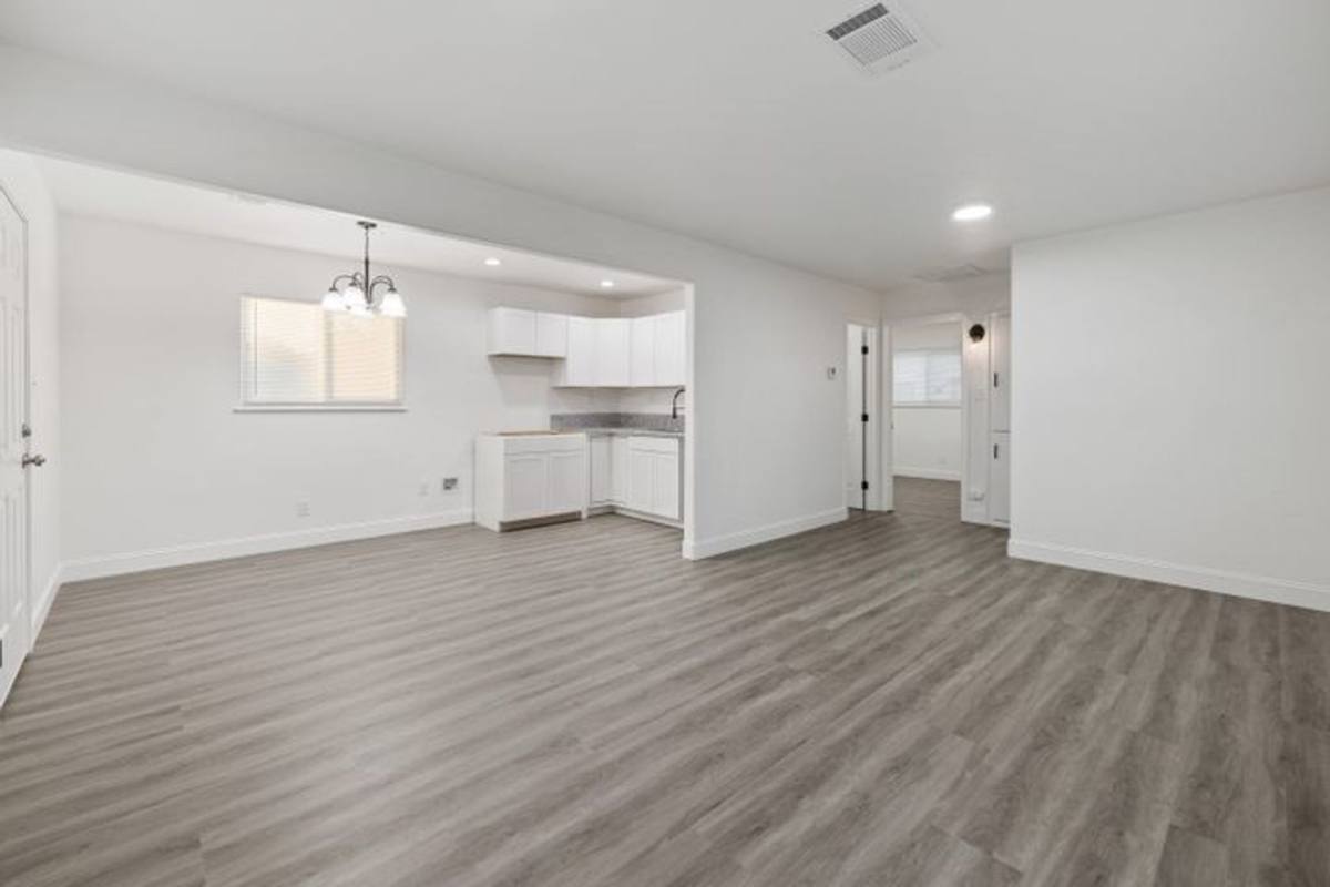 House for rent at 1406 W Roosevelt Ave, Visalia, CA 93291