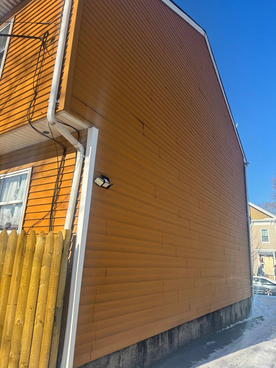 Apartment for rent at 33-37 Grant St, Springfield, MA 01109