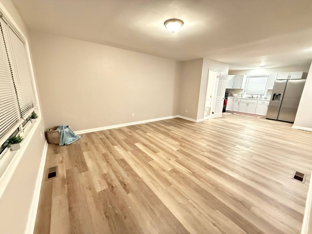 Apartment for rent at 33-37 Grant St, Springfield, MA 01109