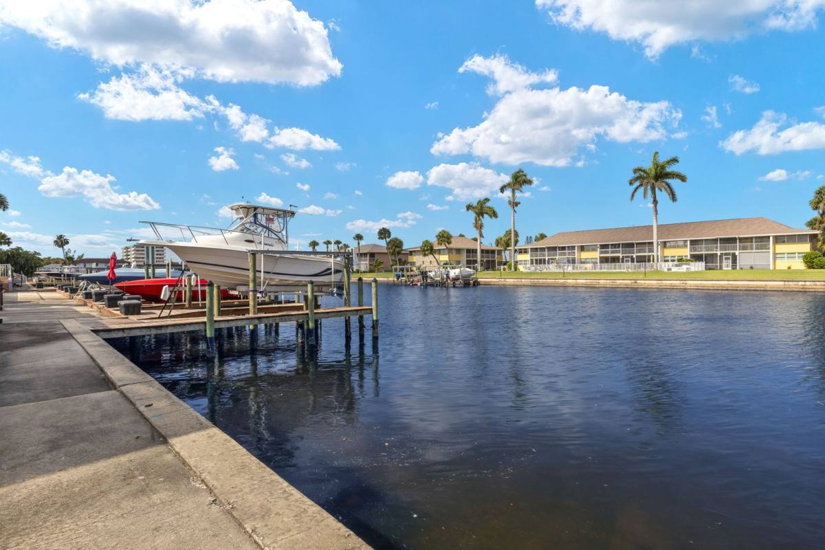 Condo for rent at 4616 SE 5th Place, Cape Coral, FL 33904