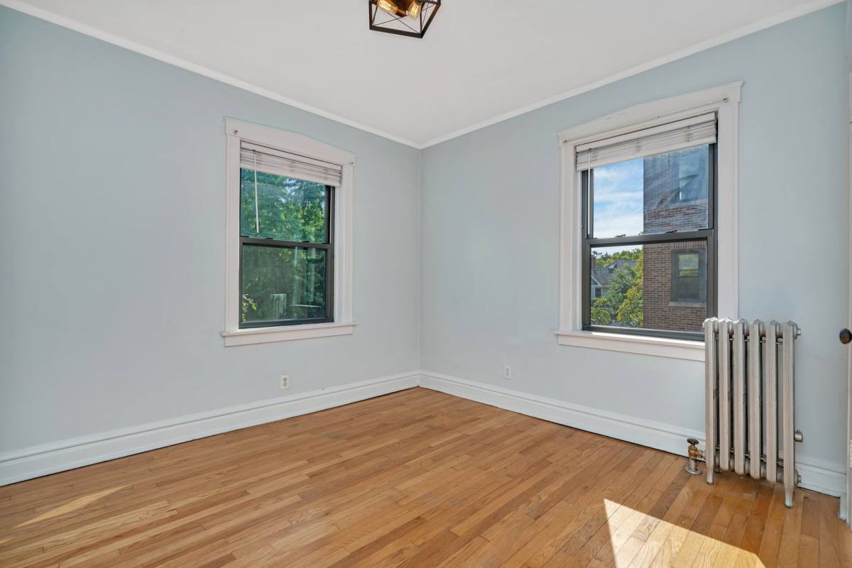 Apartment for rent at 317-325 W Calendar, La Grange, IL 60525