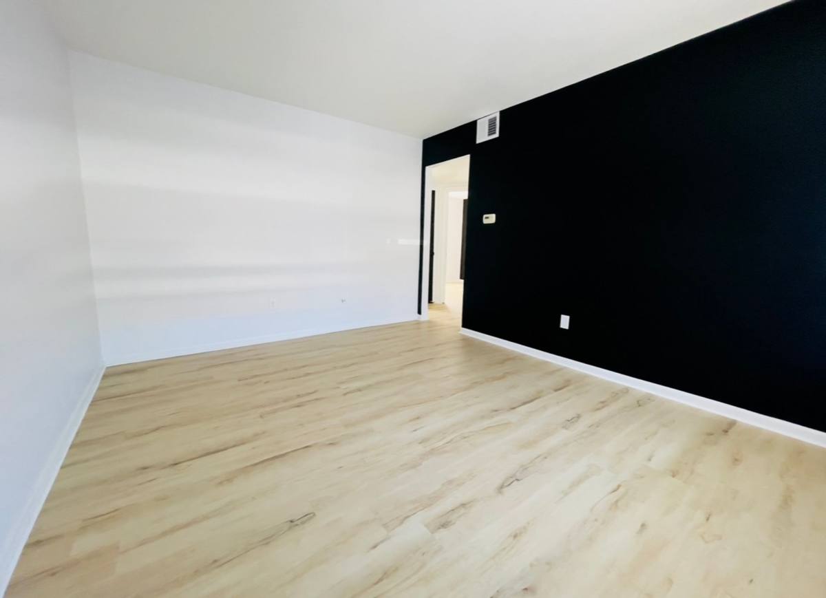 Apartment for rent at 1406 Magnolia St W, Excelsior Springs, MO 64024