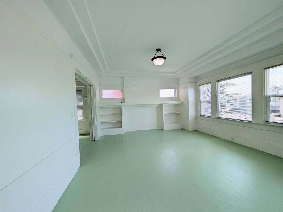 Apartment for rent at 4218-4220 Market St, Emeryville, CA 94608