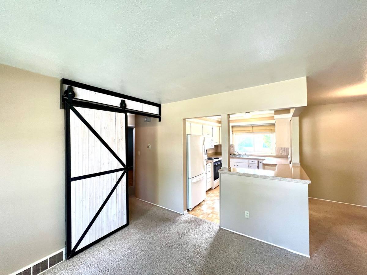 House for rent at 136 Fairway Dr, Helena, MT 59601