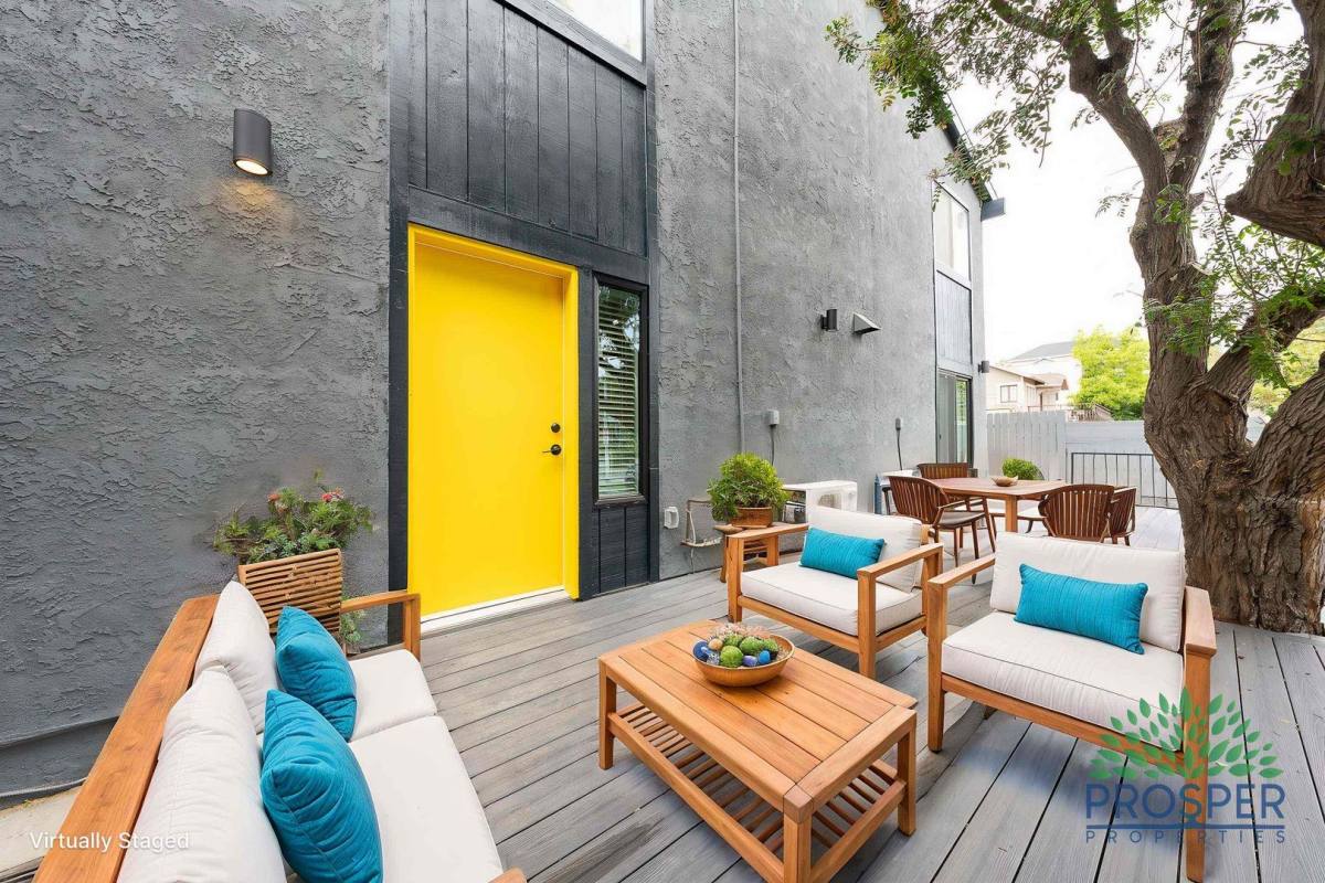 Apartment for rent at 611 N Occidental Blvd, Los Angeles, CA 90026