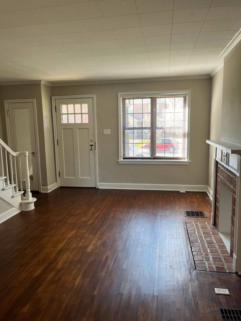 Apartment for rent at 1672-1678 Wyandotte Rd, Columbus, OH 43212
