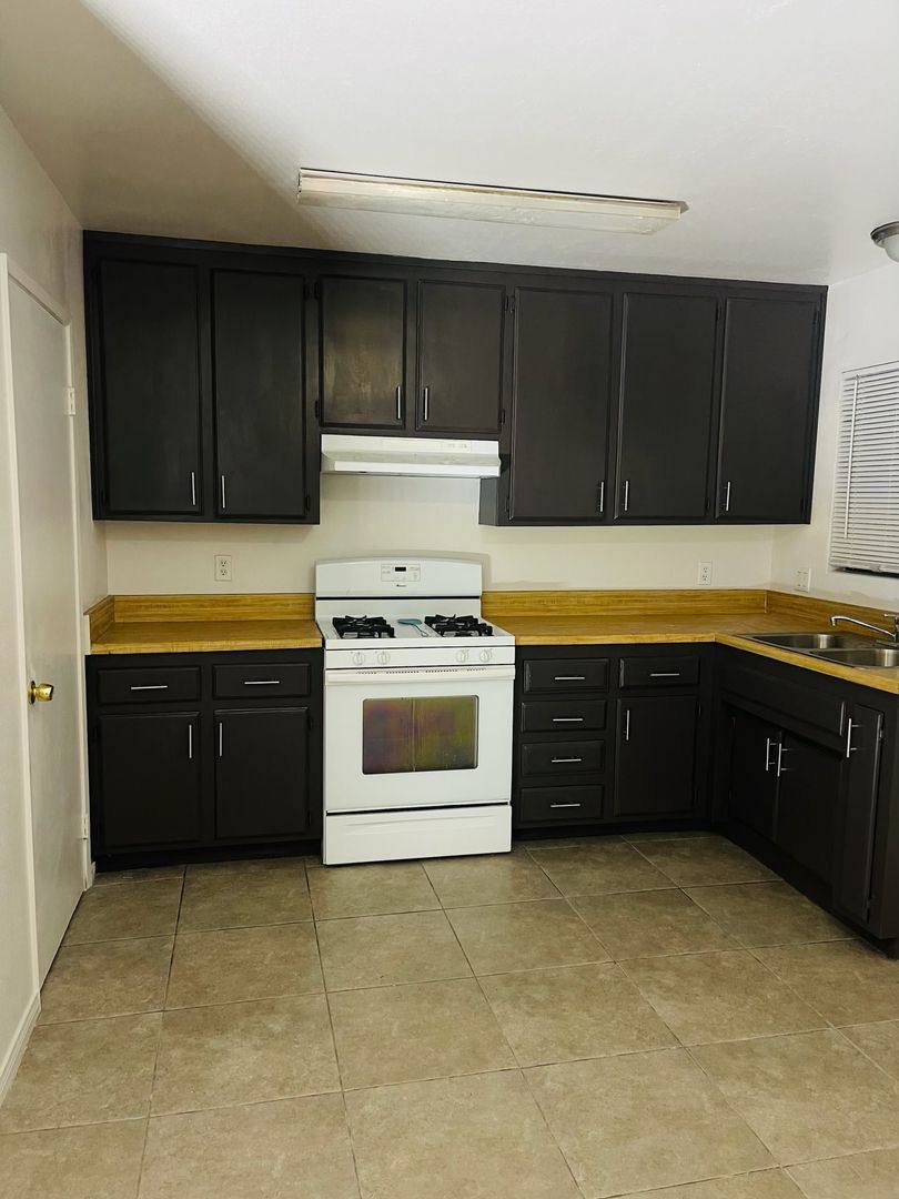 House for rent at 15991 N Culver Rd, Victorville, CA 92394