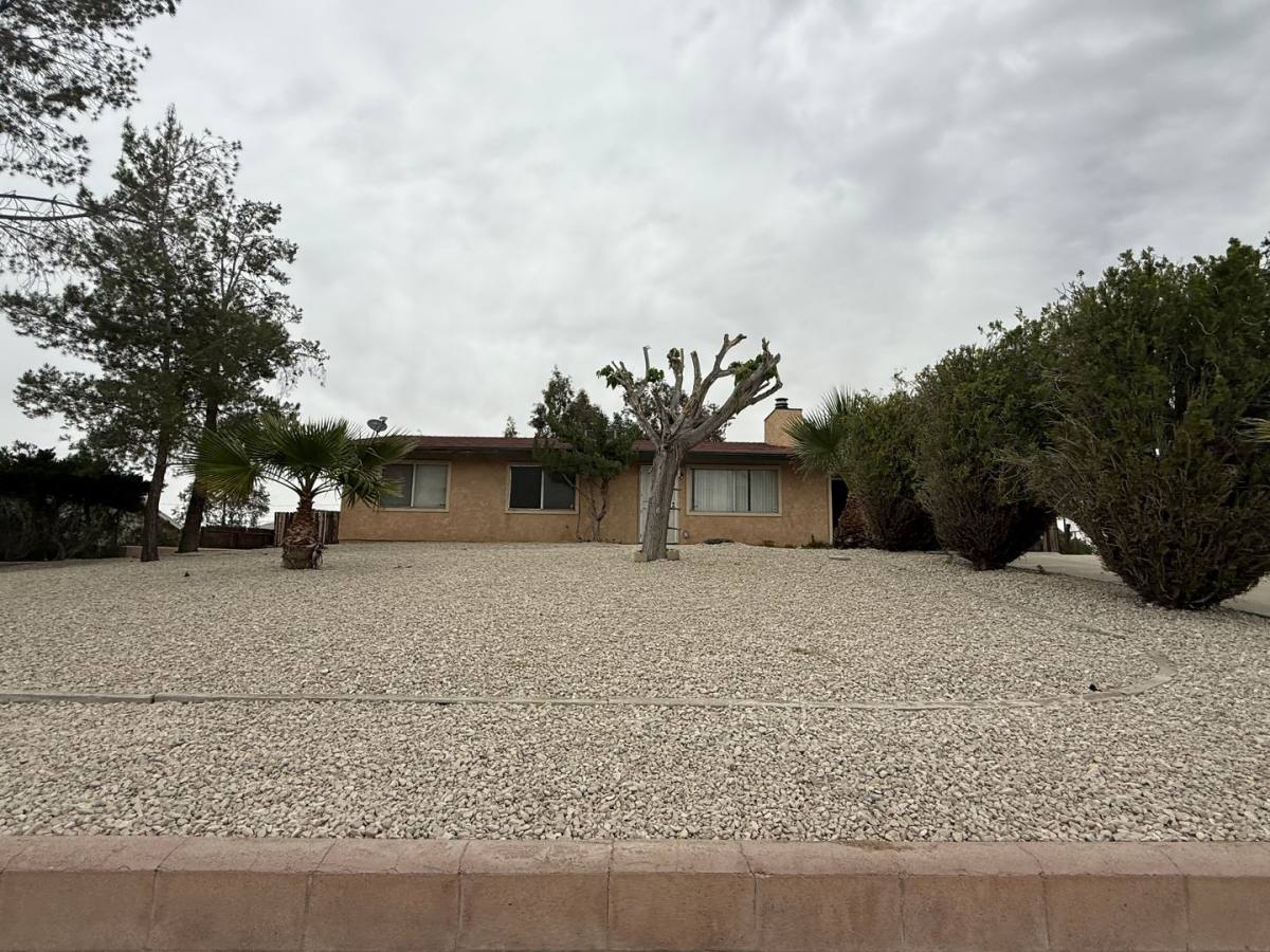 House for rent at 15991 N Culver Rd, Victorville, CA 92394