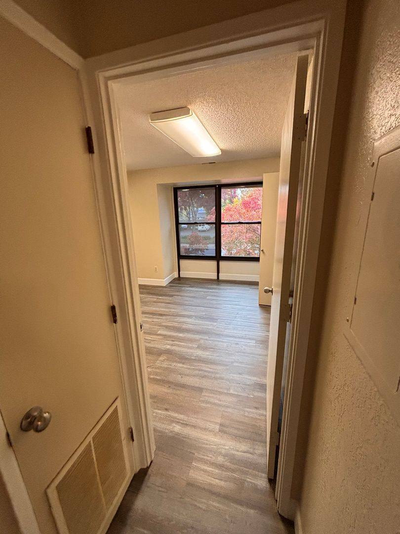 Apartment for rent at 301 Crater Lake Ave, Medford, OR 97504