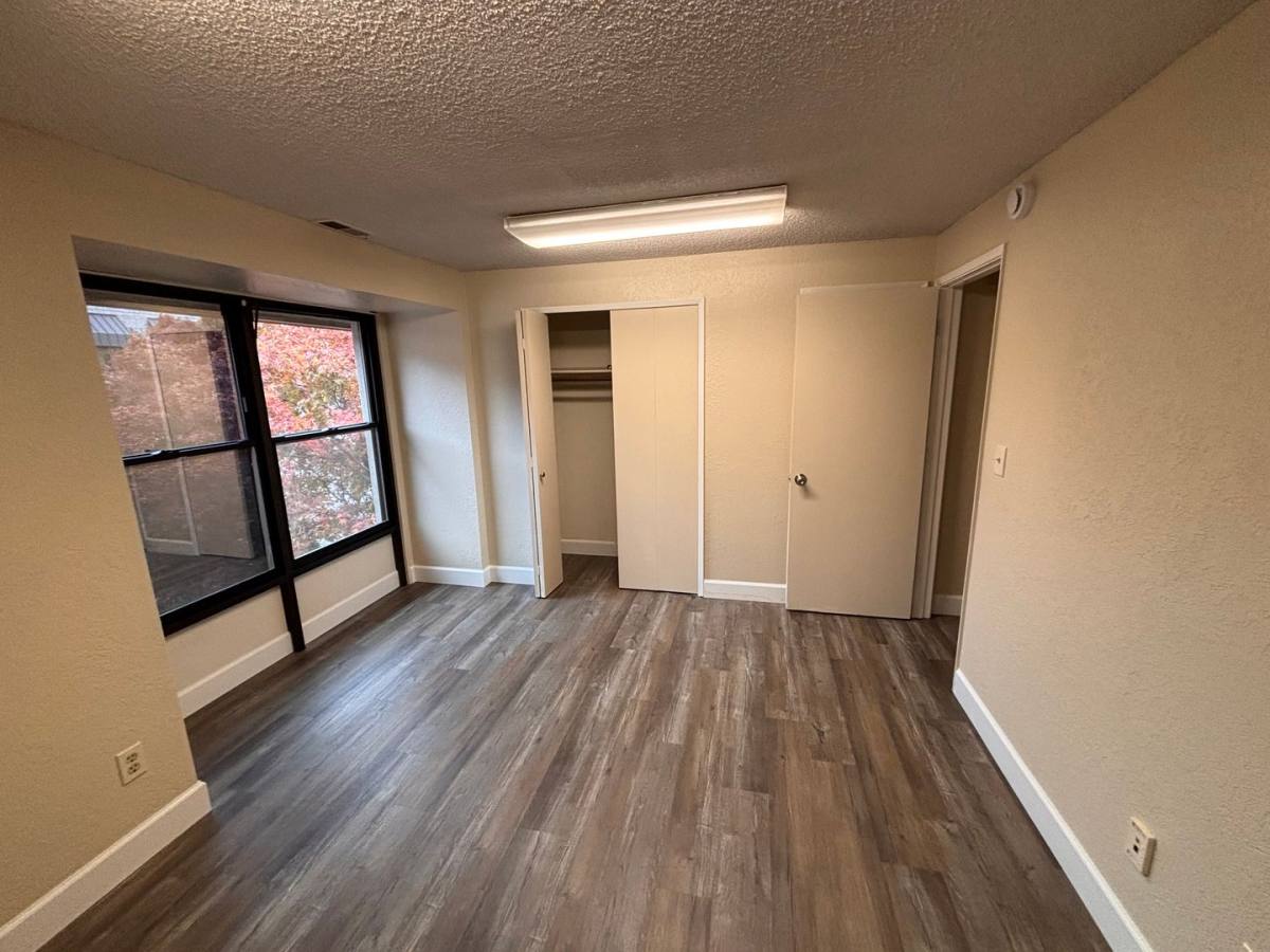 Apartment for rent at 301 Crater Lake Ave, Medford, OR 97504